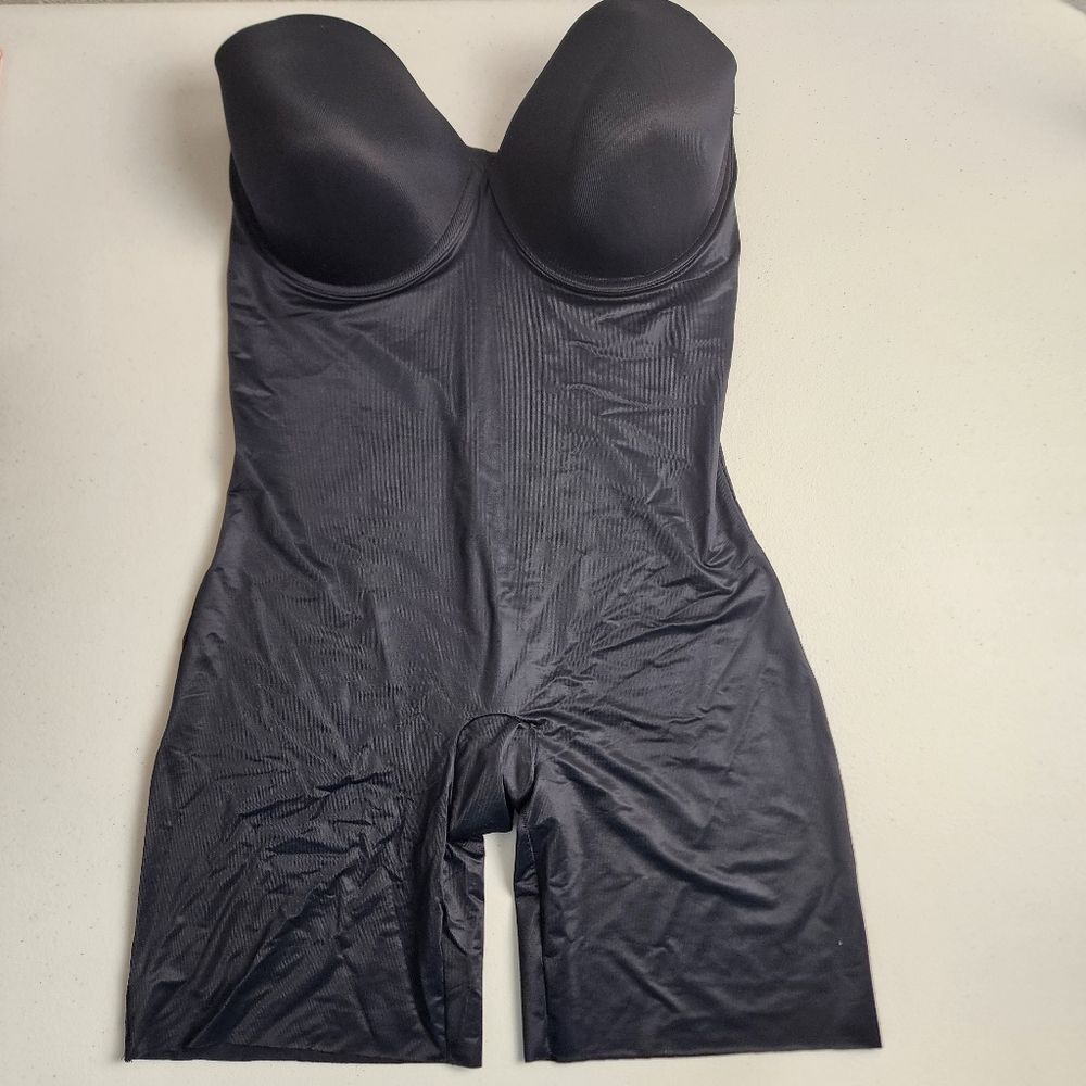 Spanx Red Hot Strapless Underwire Shapewear Bodysuit Black 1X Firm Control